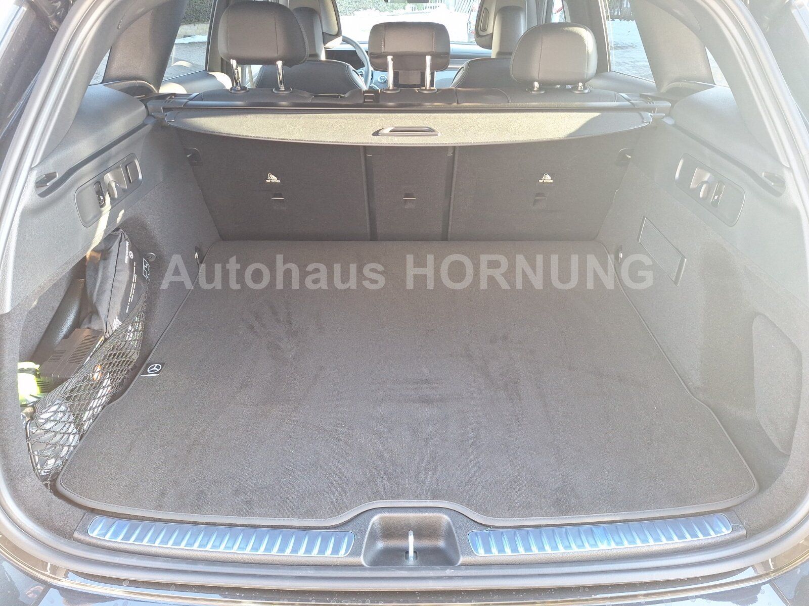 Mercedes-Benz GLC 220d 4M ED AMG AHK MEMO 360 DIGI DISTR NIGHT