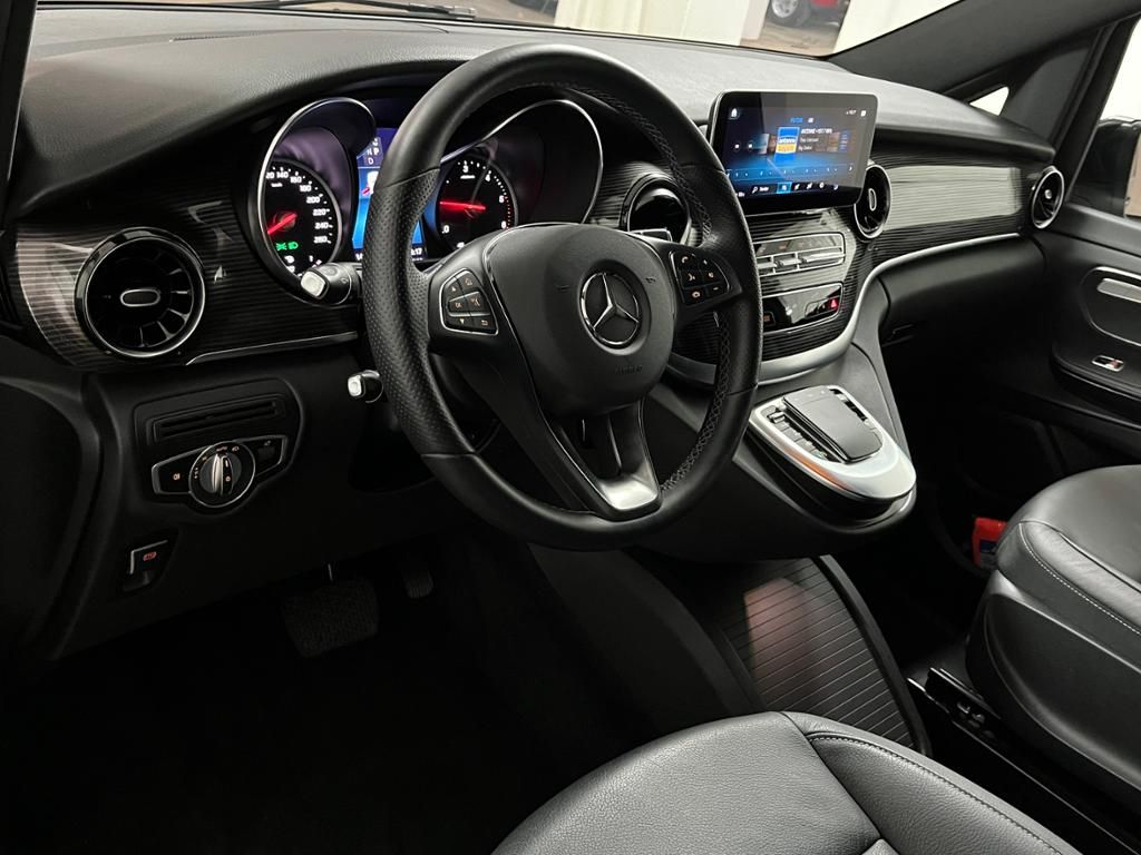 Mercedes-Benz V 300d XL Avantgarde - Samsaru's Car Outlet