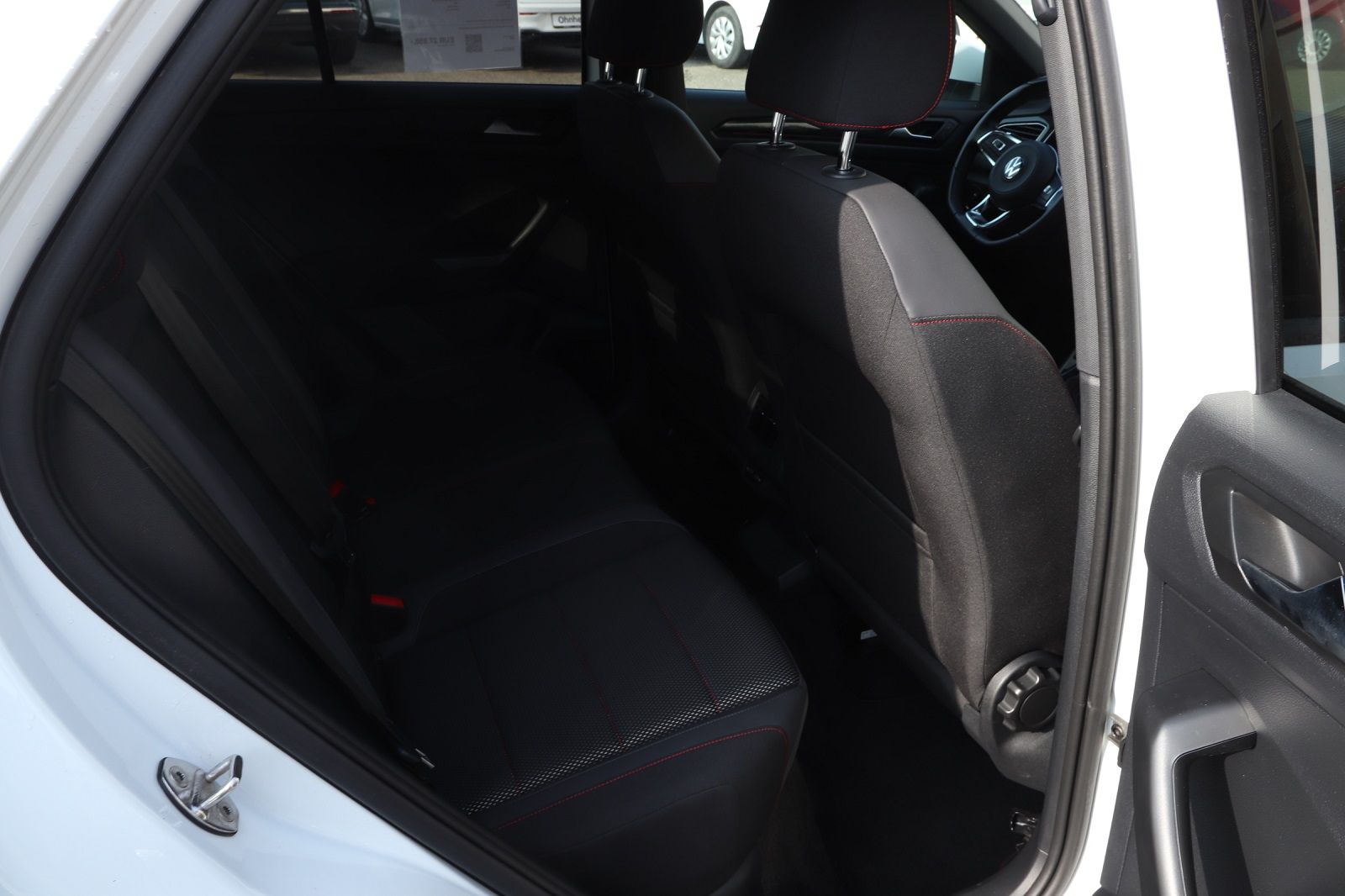 Volkswagen T-Roc 2.0 TSI Sport 4Motion - Samsaru's Car Outlet