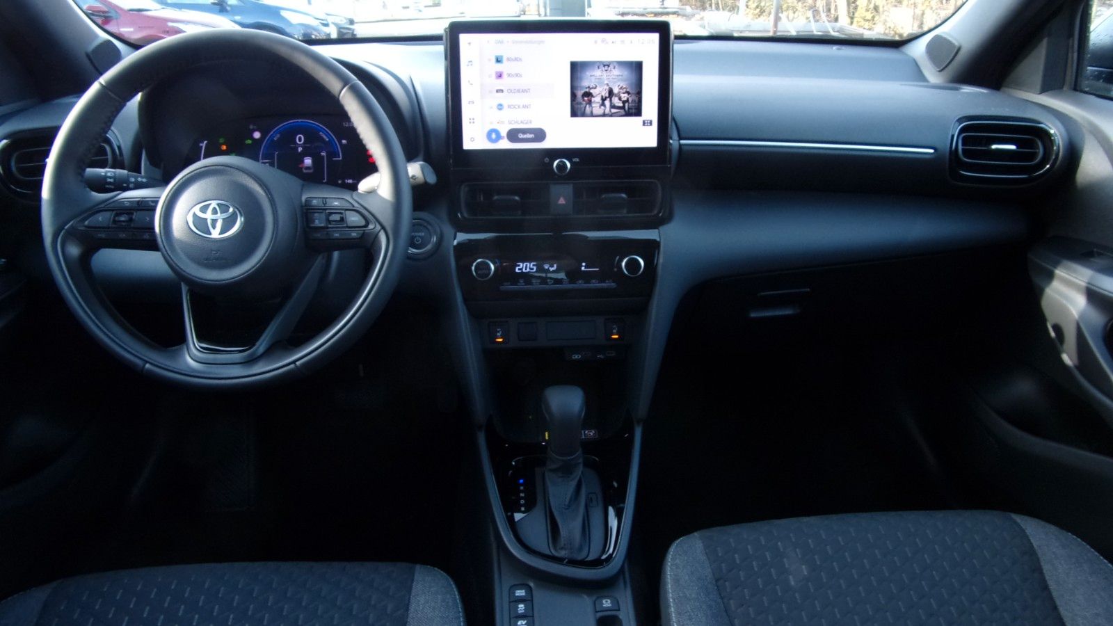 Toyota Yaris Cross 1,5-l-VVT-iE Teamplayer Safety P. V