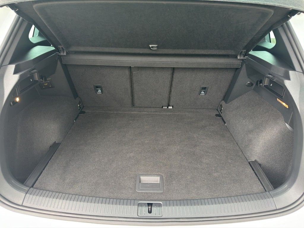 Volkswagen Tiguan 2.0 TDI DSG 4Motion R-Line - Samsaru's Car Outlet