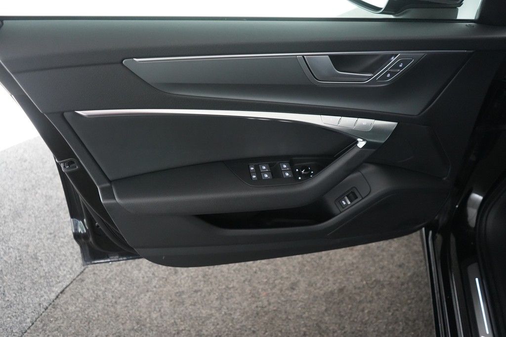 Audi A6 Avant 40 TDI quattro S line - Samsaru's Car Outlet