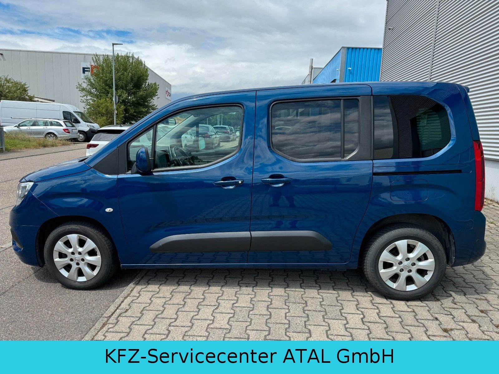 Opel Combo Life Elegance - Samsaru's Car Outlet