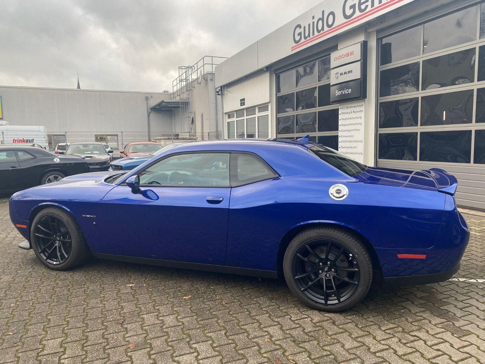 Dodge Challenger R/T 5.7 V8 HEMI Performance Plus AEC