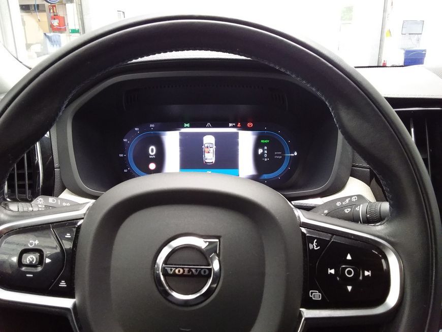 Volvo XC60 T8 AWD Recharge Inscription - Samsaru's Car Outlet