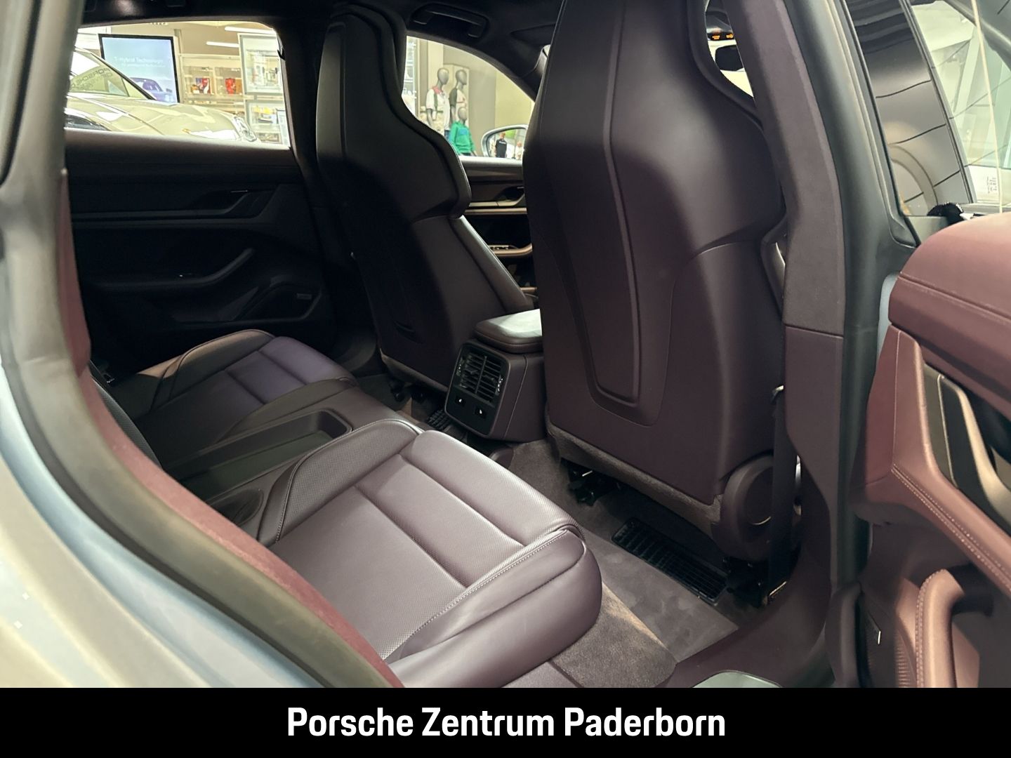 Porsche Taycan Turbo Leder-Brombeer InnoDrive Head-Up