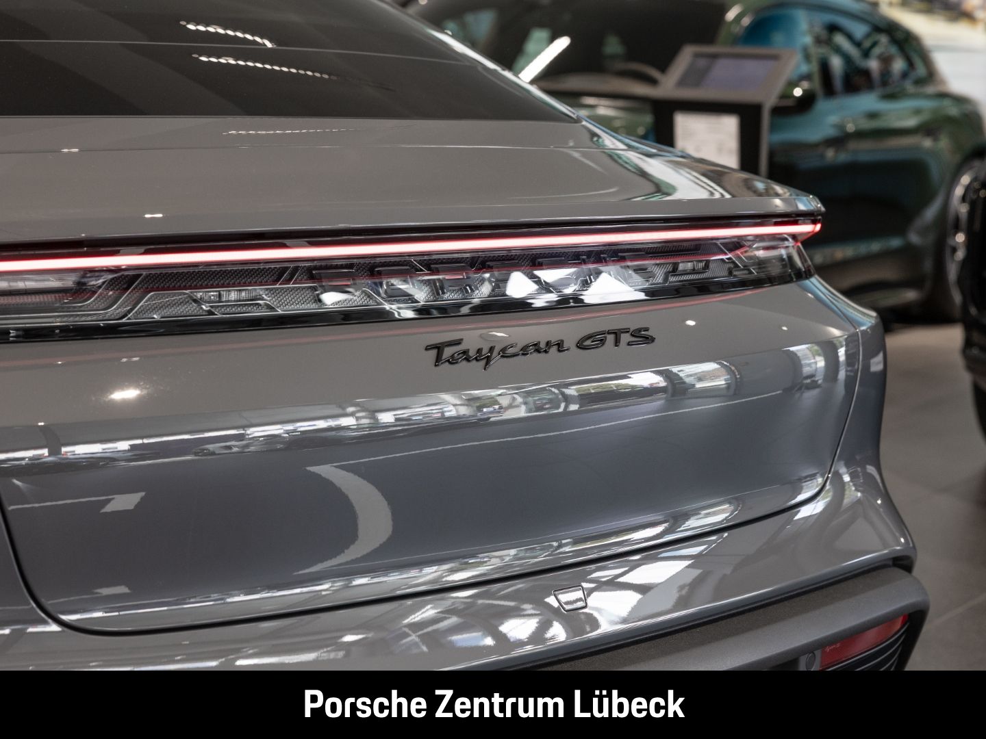 Porsche Taycan GTS InnoDrive HUD Soft-Close LED-Matrix