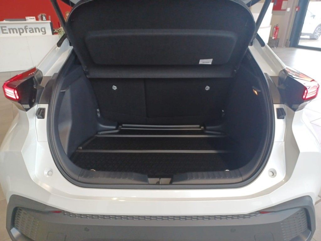 Toyota C-HR 1.8 Hybrid Teamplayer (AX2)