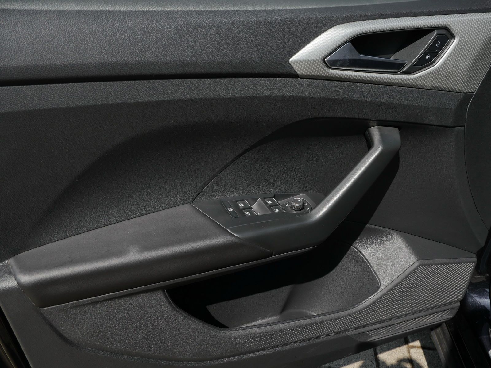 Volkswagen T-Cross Life Move 1.0 TSI - Samsaru's Car Outlet