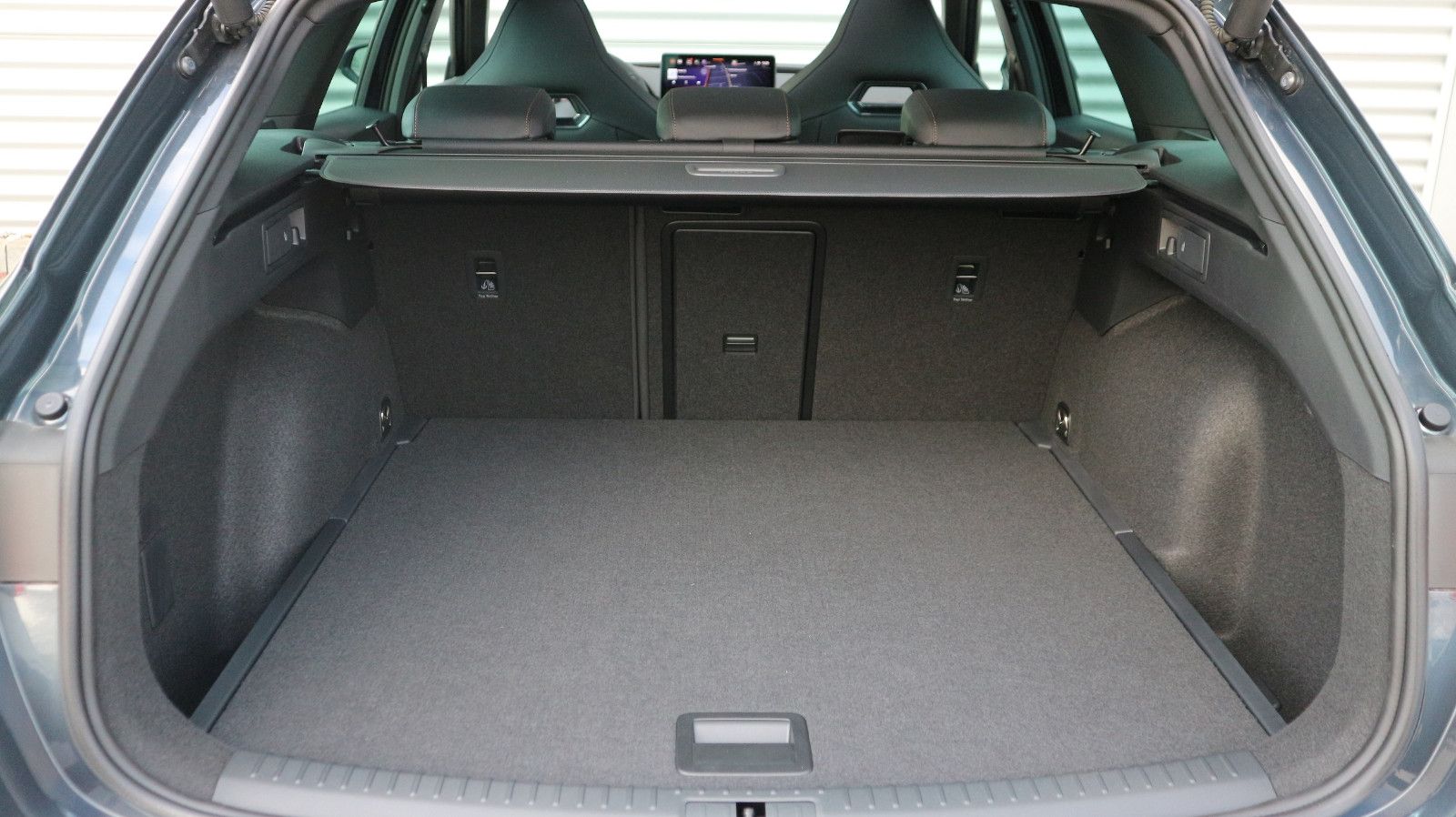Cupra Leon Sportstourer 1.5 eTSI 110 kW - Samsaru's Car Outlet