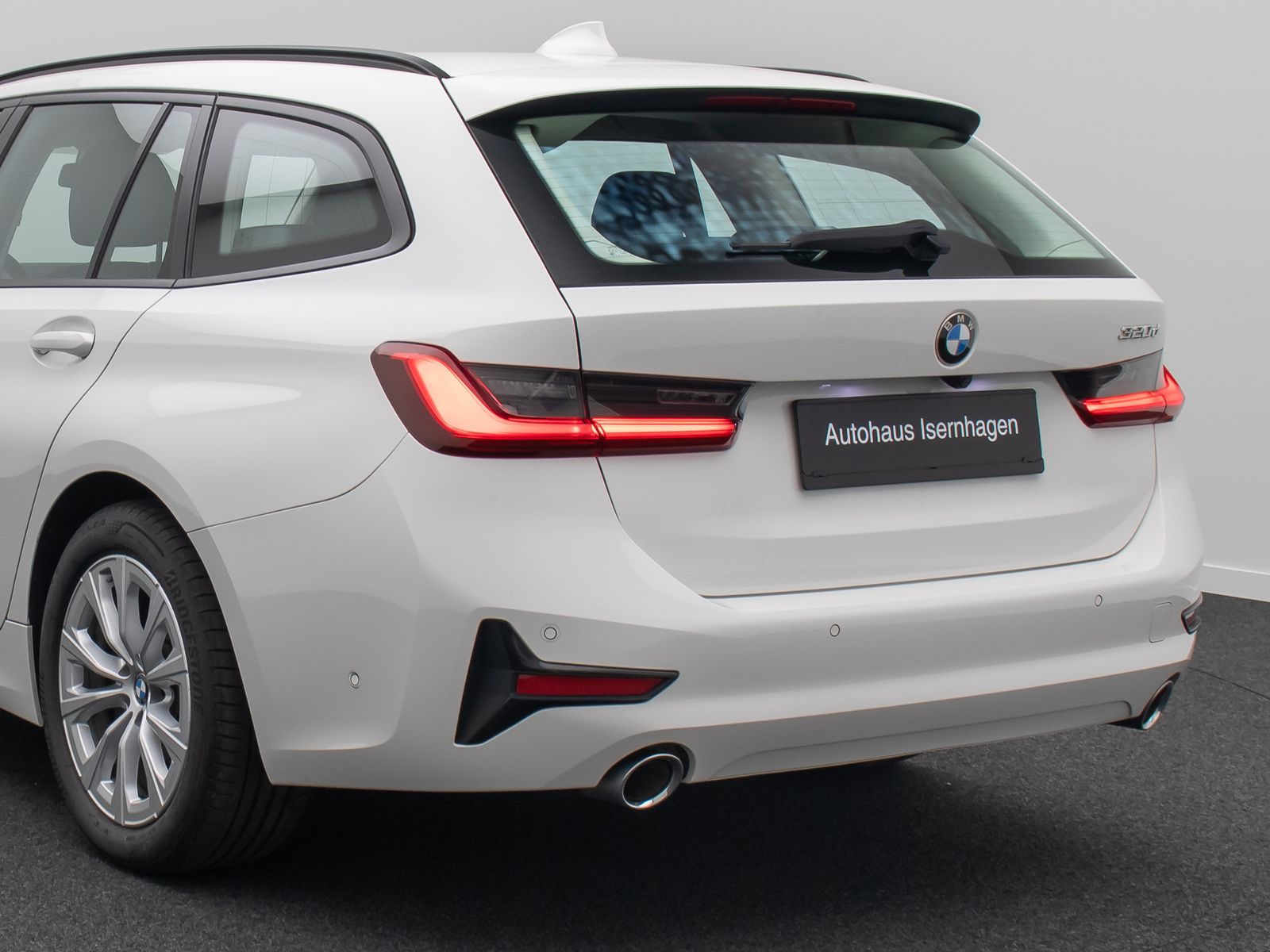 BMW 320d Advantage - Samsaru's Car Outlet