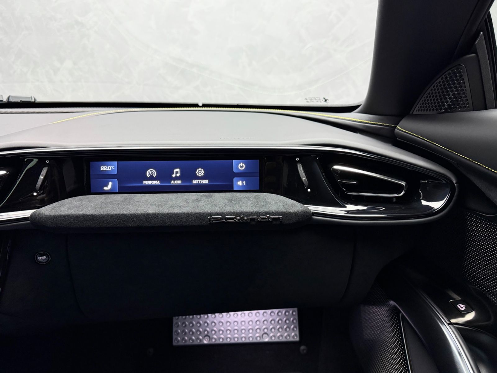 Ferrari 12Cilindri FULLCARBON VIOLA HONGKONG LIFT 360