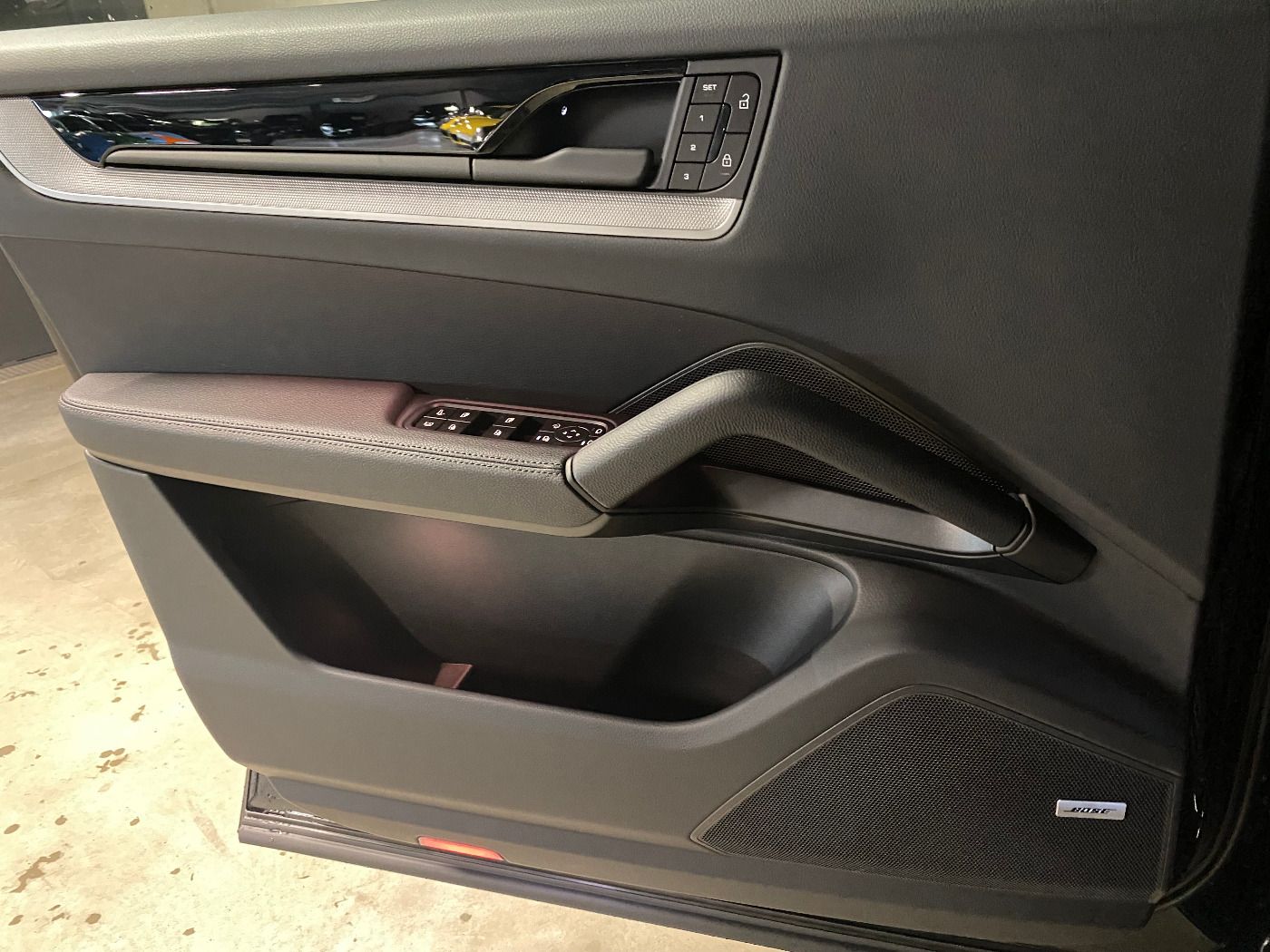 Porsche Cayenne E-Hybrid Coupé | Adaptive Luftfederung |