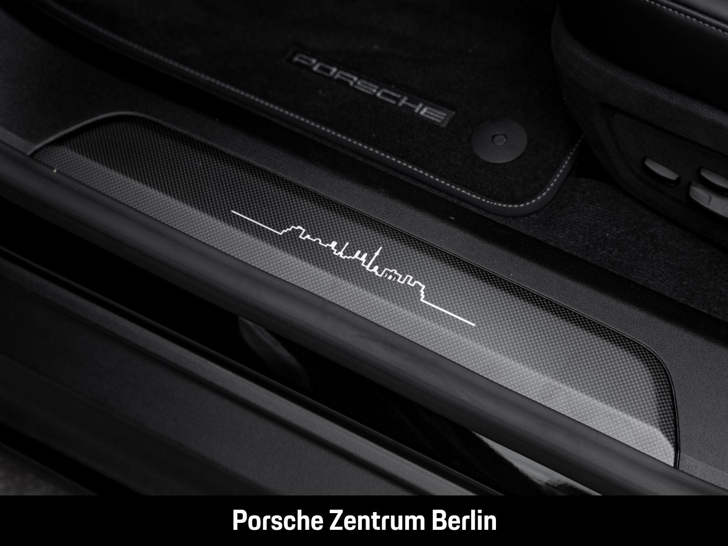 Porsche Taycan GTS Burmester HA-Lenkung Surround-View