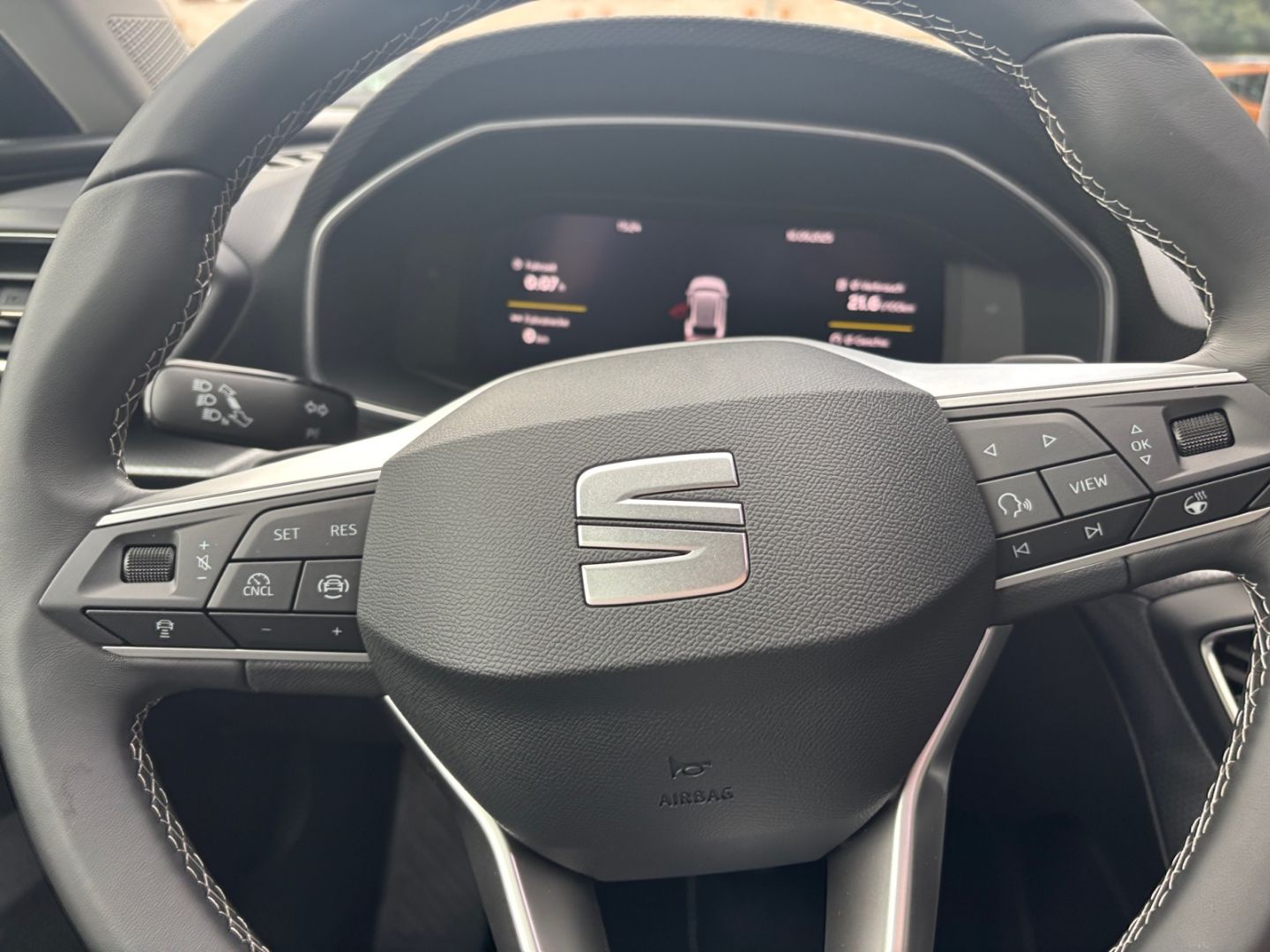 Seat Leon ST 2.0 TDI DSG Road Edition *Matrix*AHK*SHZ