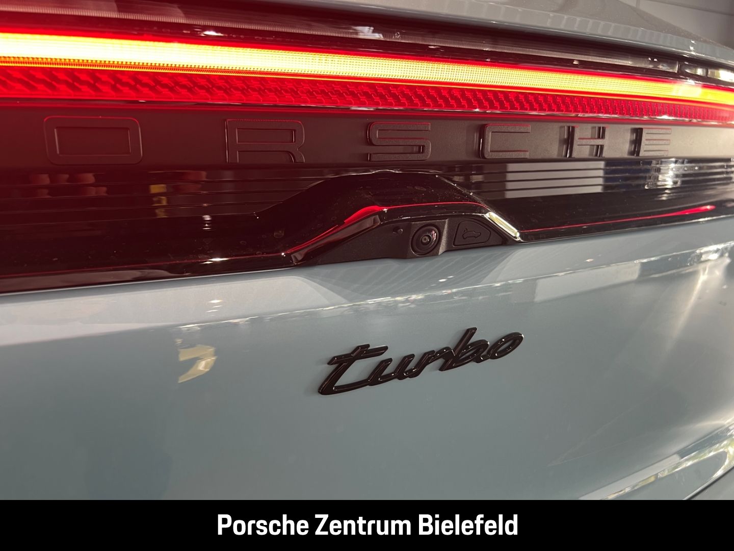 Porsche Macan Turbo HA-Lenkung Head-Up Sitzbelüftung