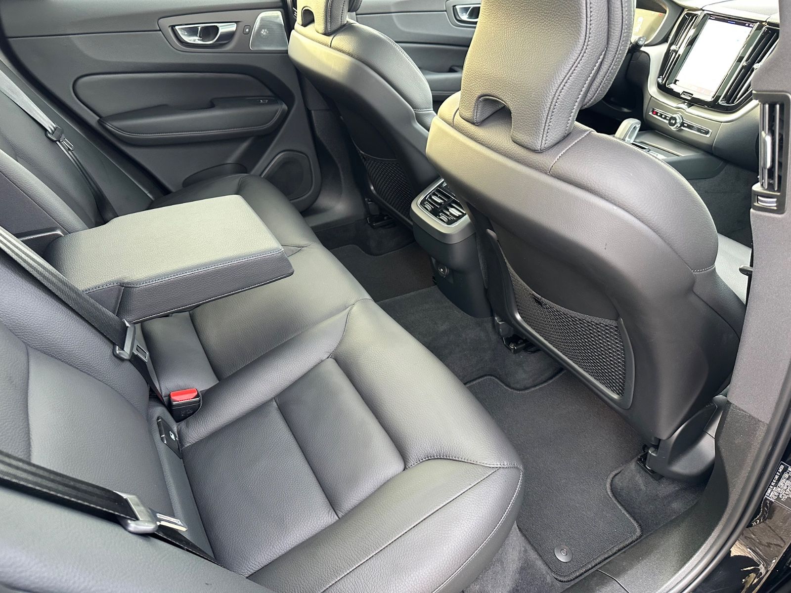 Volvo XC60 Ultimate Dark AWD Leder HuD Pano B&W 360°