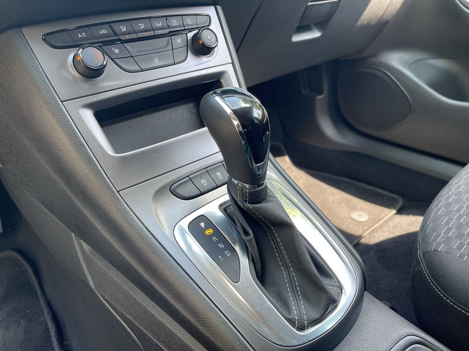 Opel Astra 1.5 CDTI - Samsaru's Car Outlet