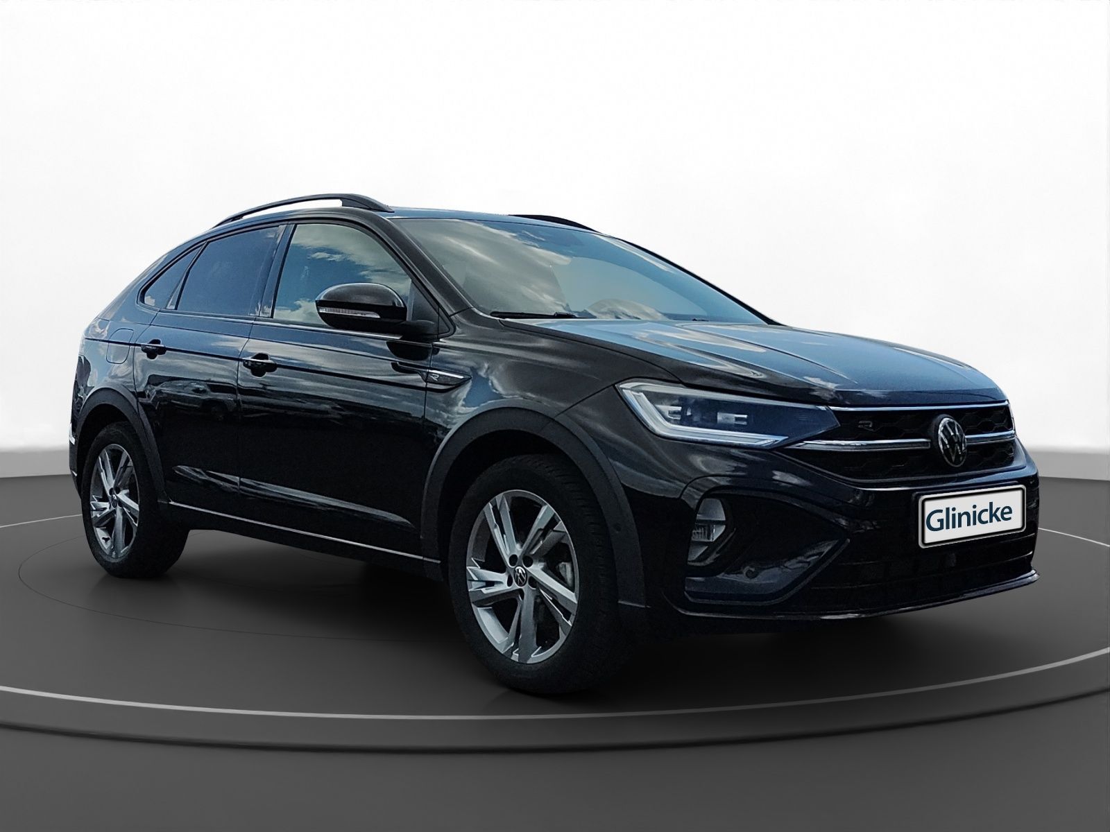 Volkswagen Taigo 1.5 TSI R-Line - Samsaru's Car Outlet