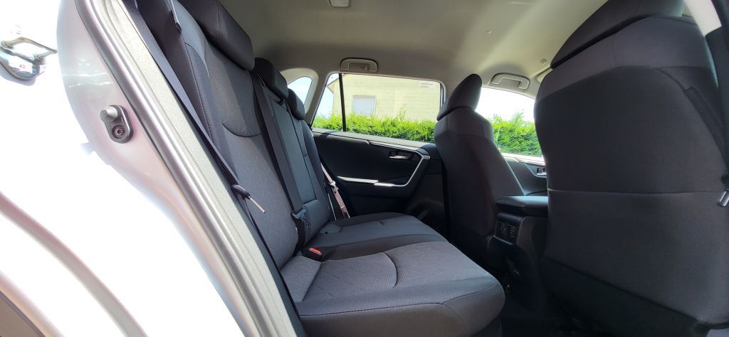 Toyota RAV 4 2.5 4x2 Hybrid - Samsaru's Car Outlet