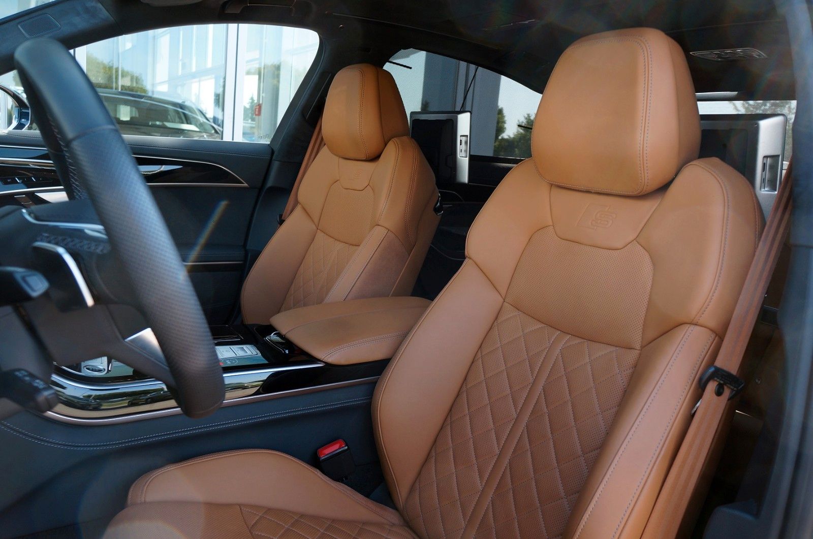 Audi A8L S line V8 60 TFSI - Samsaru's Car Outlet