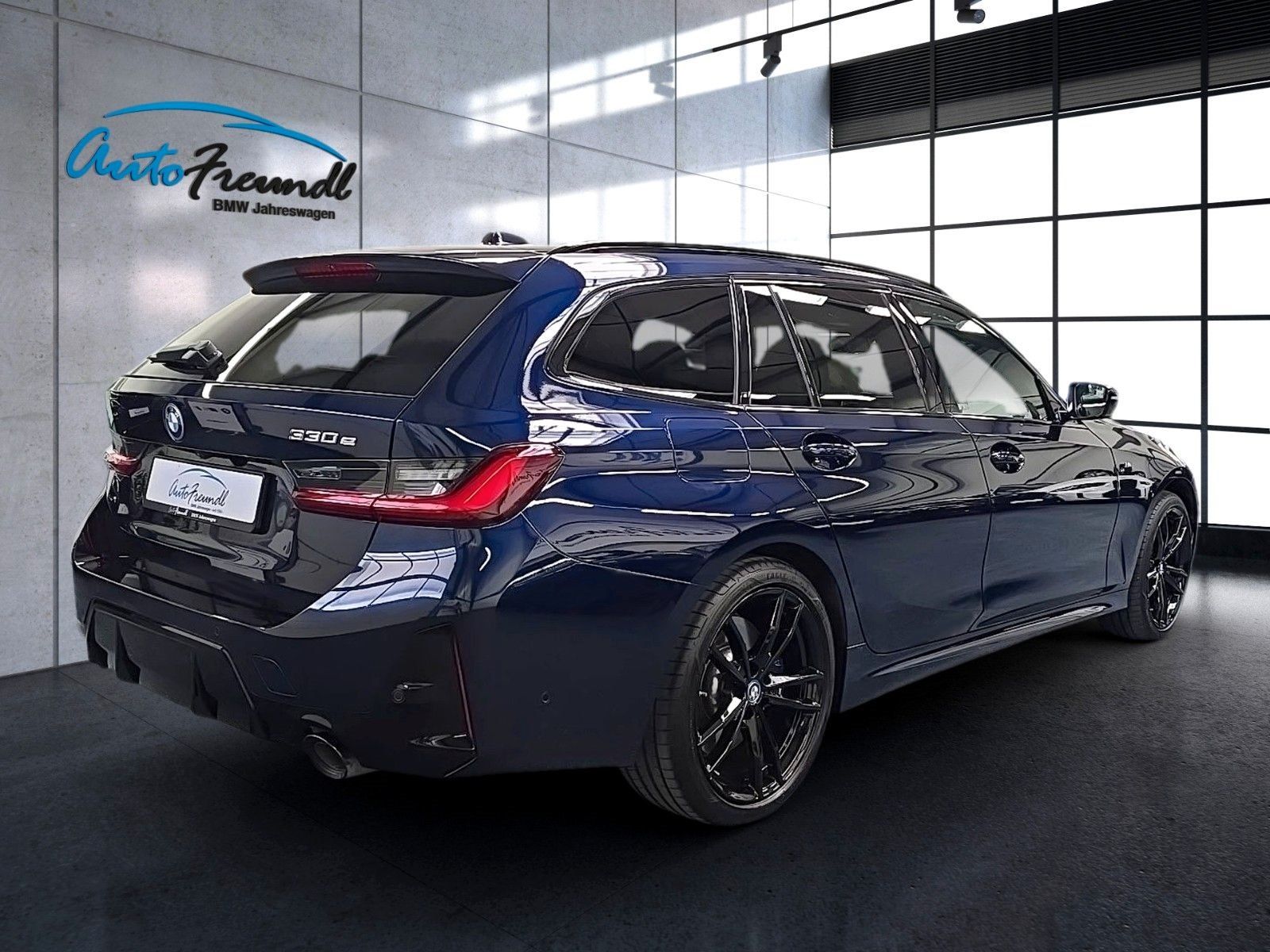 BMW 330e xDrive M Sport Pro - Samsaru's Car Outlet