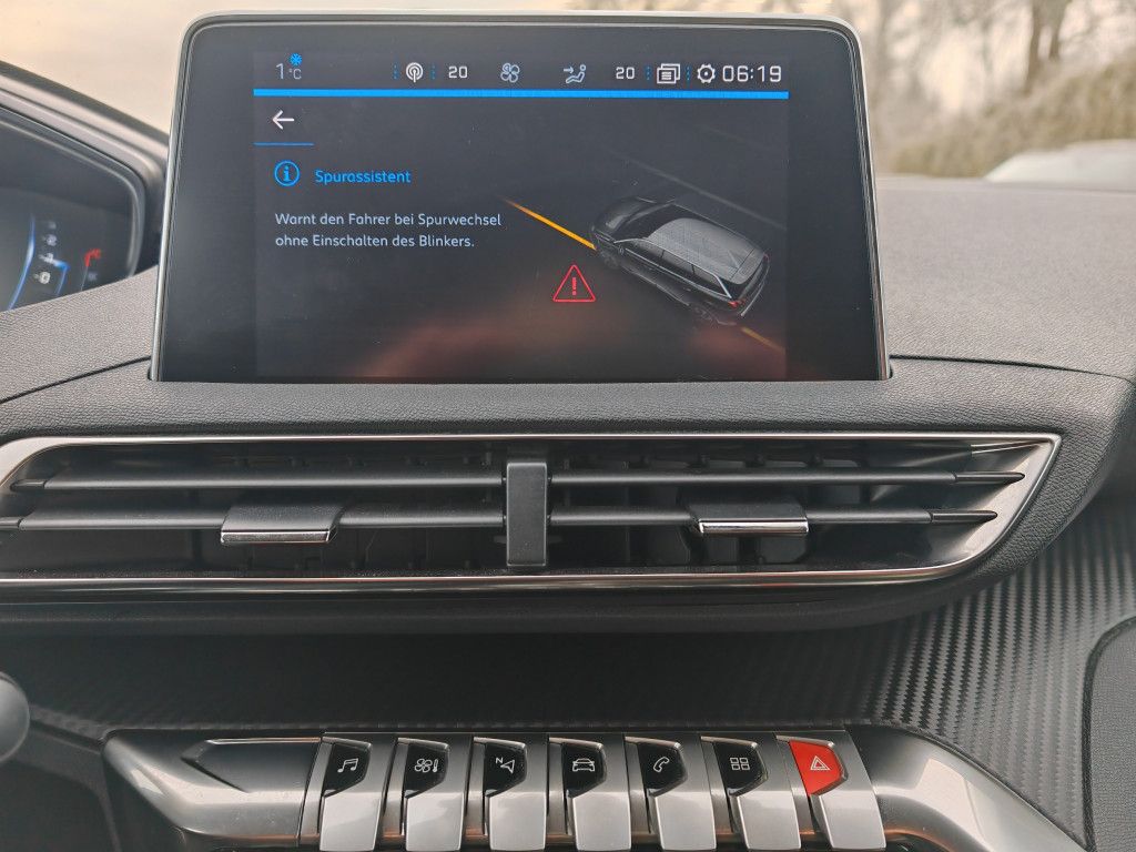 Peugeot 5008 BlueHDI 130 EAT8 - Samsaru's Car Outlet