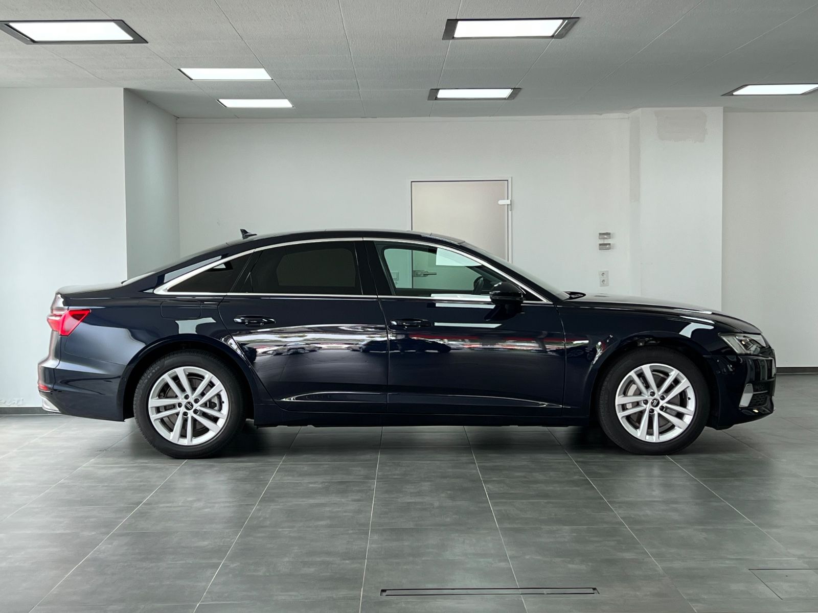 Audi A6 Lim. 45 TFSI advanced - Samsaru's Car Outlet