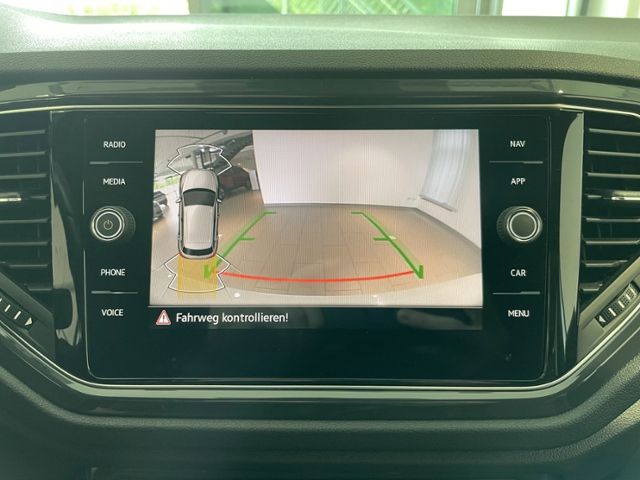 Volkswagen T-Roc 1.5 DSG Sport R-Line - Samsaru's Car Outlet