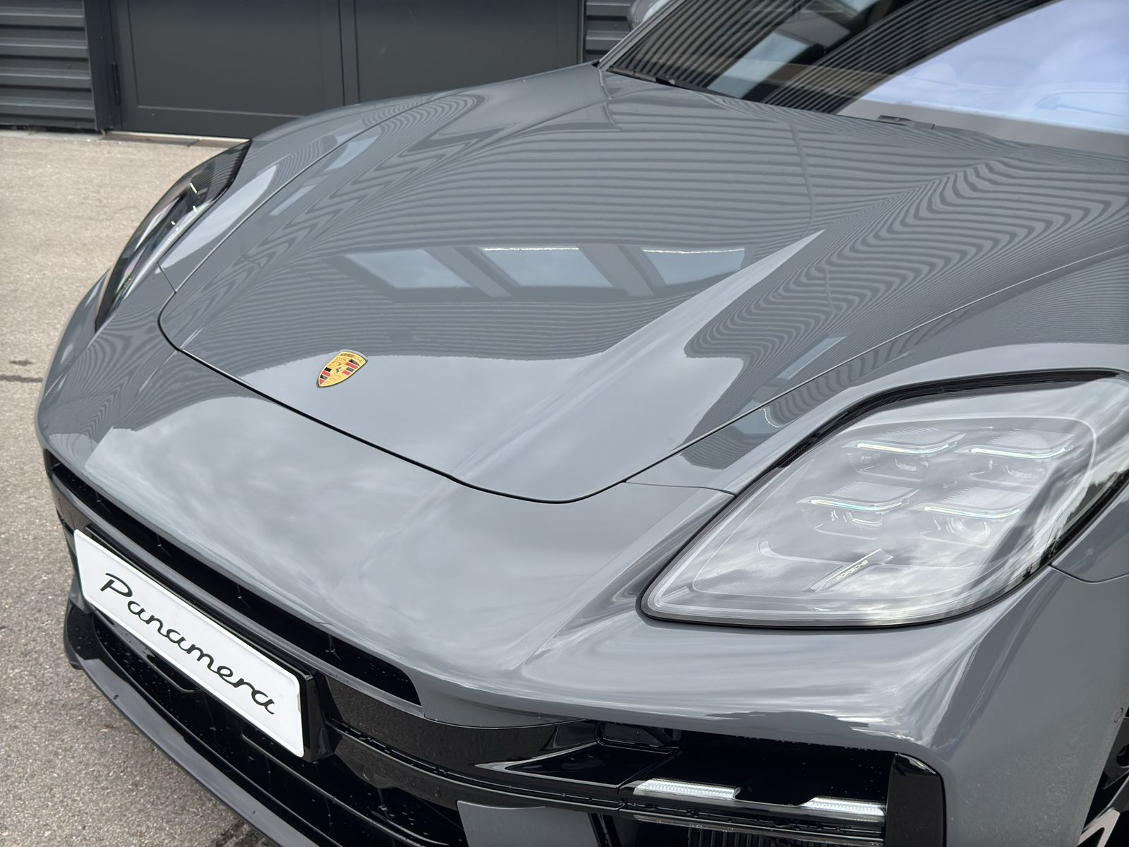 Porsche Panamera 4S E-Hybrid | SportDesign Paket schwarz