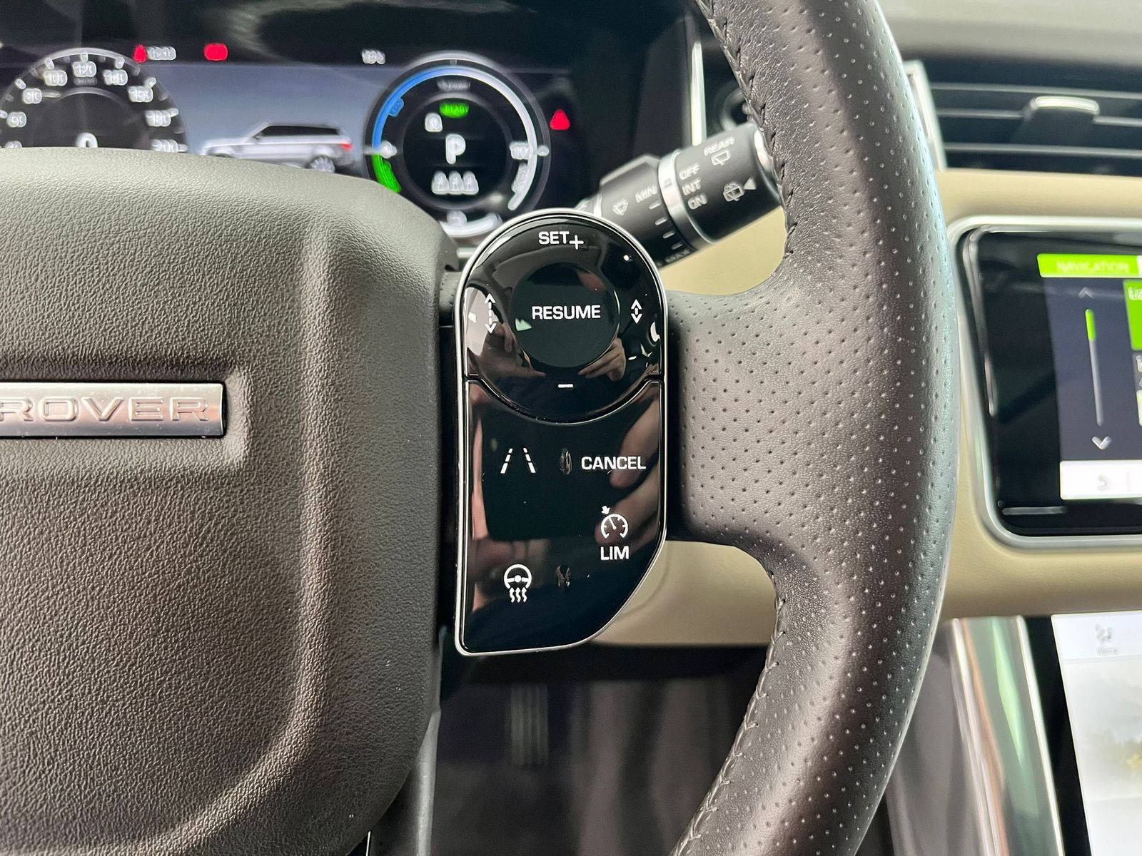 Range Rover Sport HSE P400e - Samsaru's Car Outlet