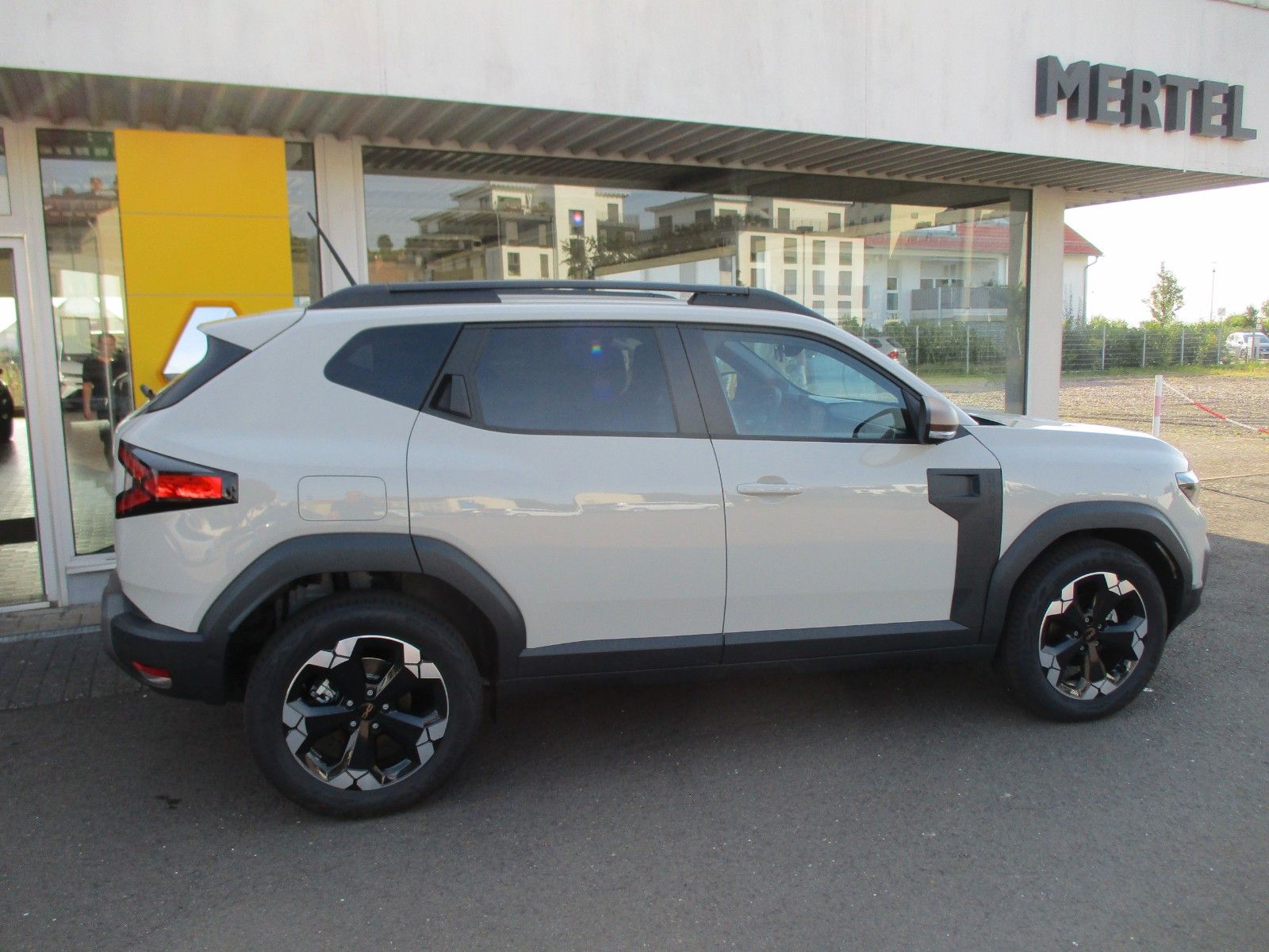 Dacia Duster III TCe 130 Extreme - Samsaru's Car Outlet