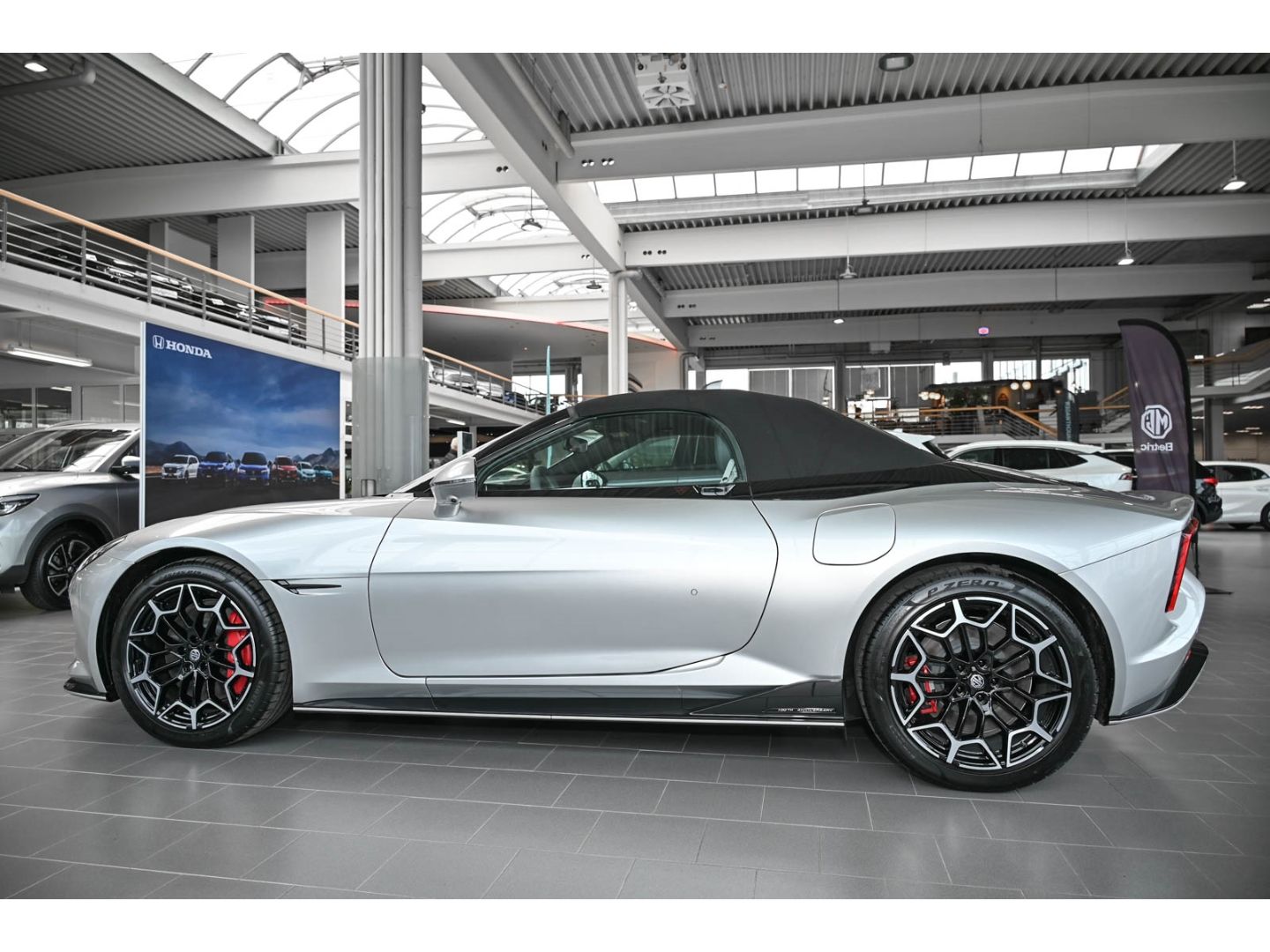 MG Cyberster E-Roadster 340PS BOSE BREMBO NAVI ACC