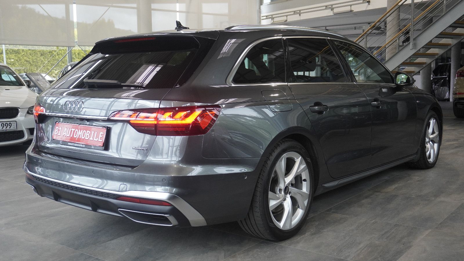 Audi A4 Avant 40 TFSI quattro S line - Samsaru's Car Outlet