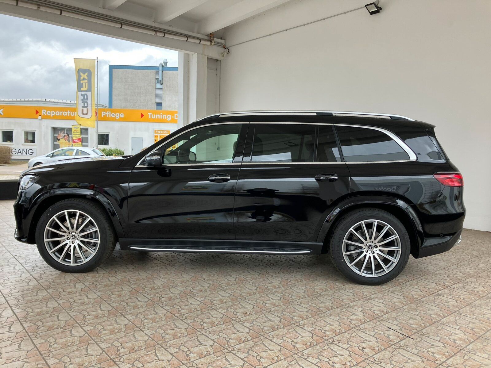 Mercedes-Benz GLS 450 d 4M AMG Line - Samsaru's Car Outlet