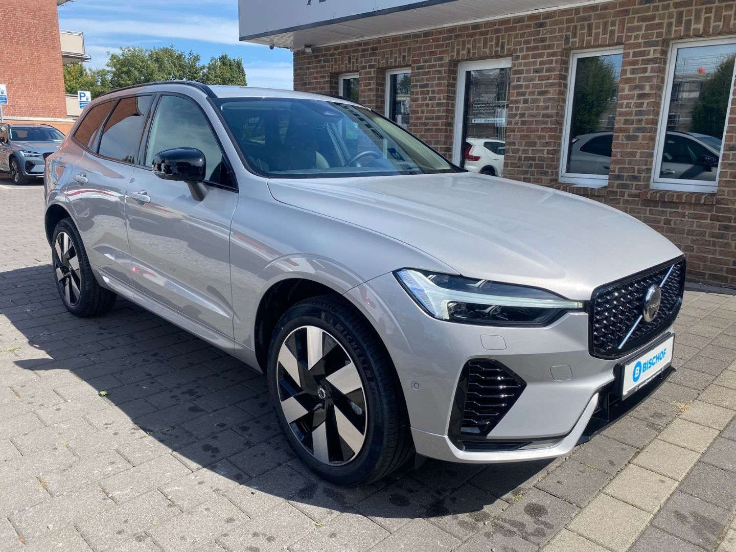 Volvo XC60 T8 Ultra Dark Plug-In Hybrid AHK Pano 360 A