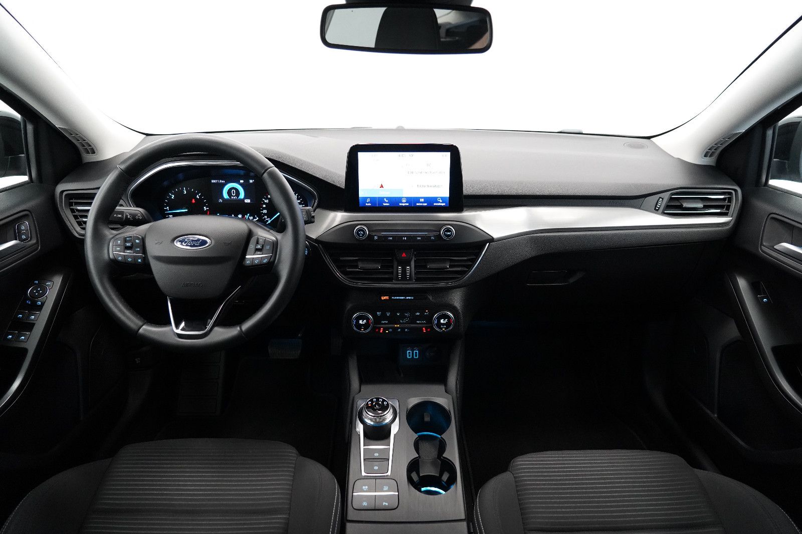Ford Focus Turnier 1.5 Titanium - Samsaru's Car Outlet