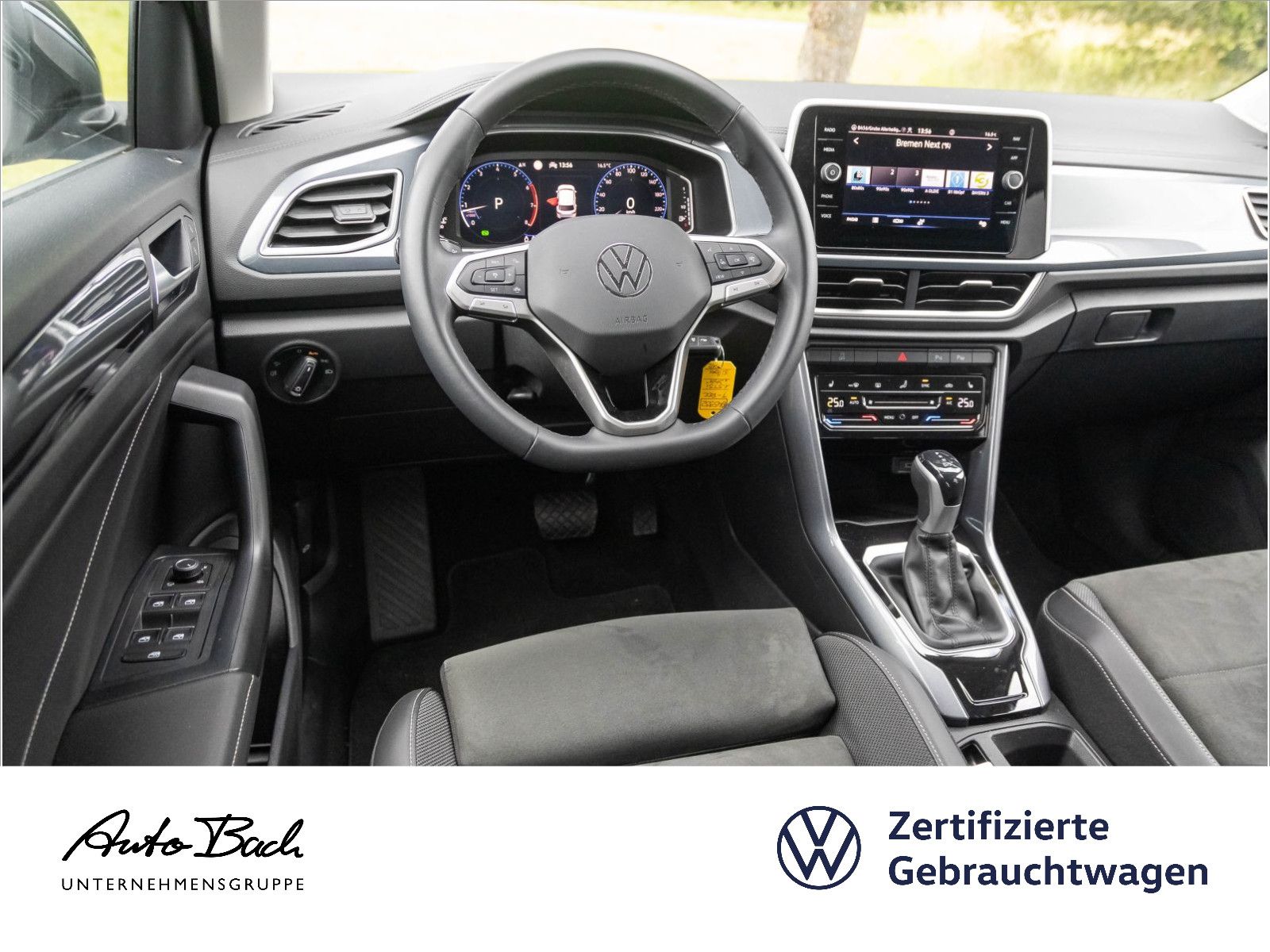Volkswagen T-Roc 1.5 TSI Style DSG - Samsaru's Car Outlet