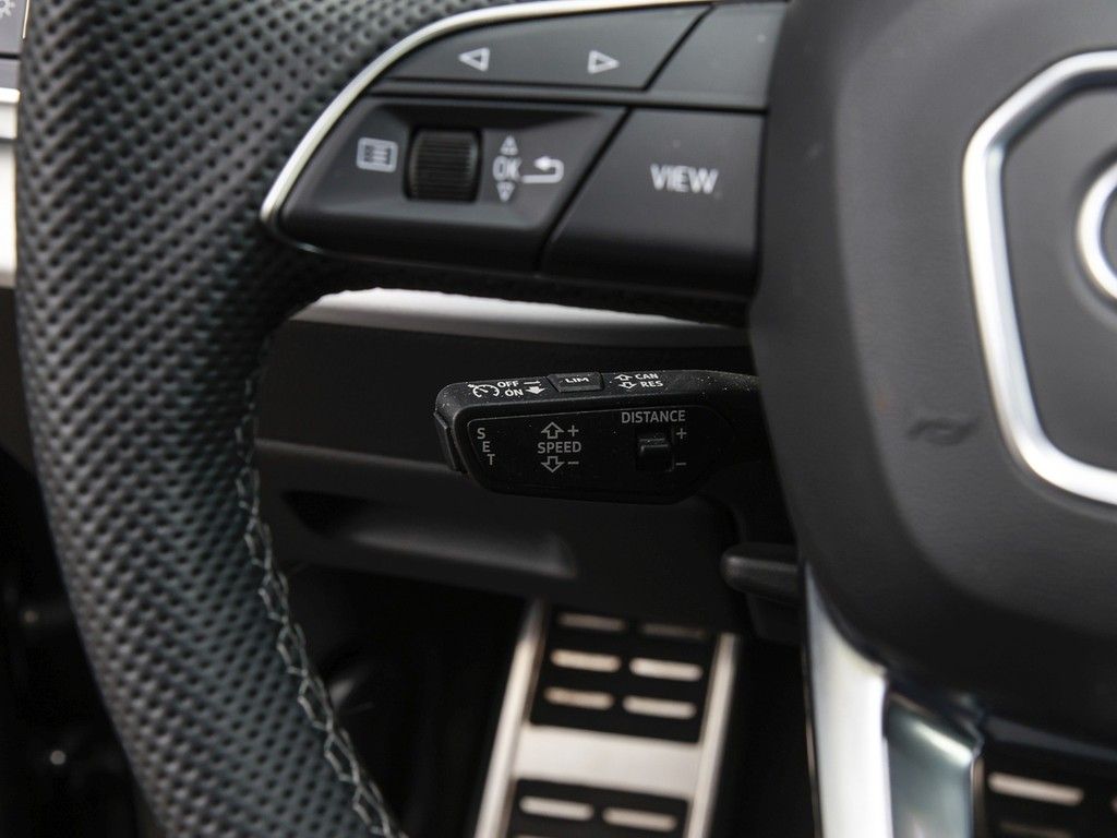 Audi Q8 50 TDI S line Matrix Leder AHK B&O Kamera ACC