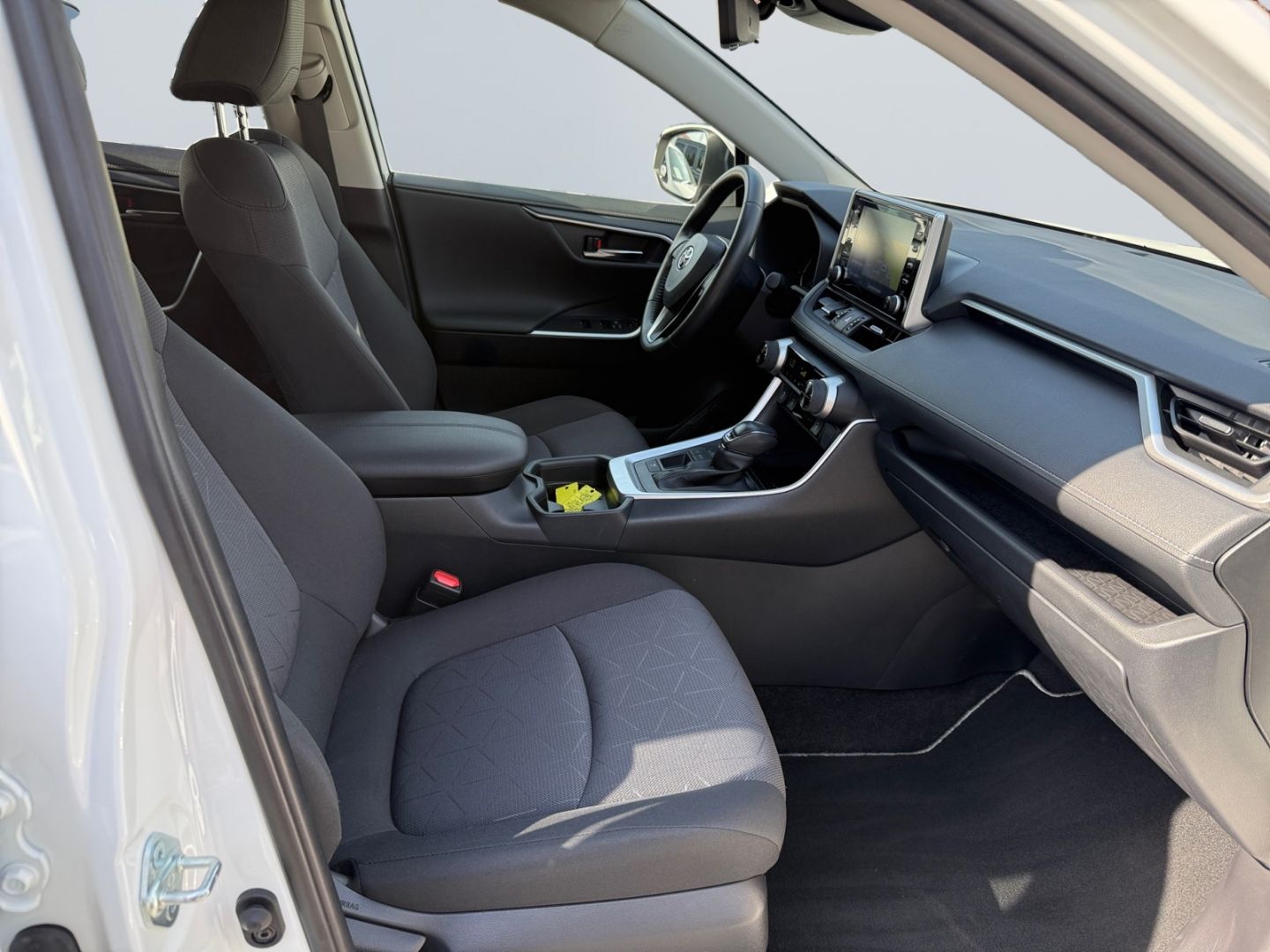 Toyota RAV 4 2.5 4x2 Hybrid - Samsaru's Car Outlet