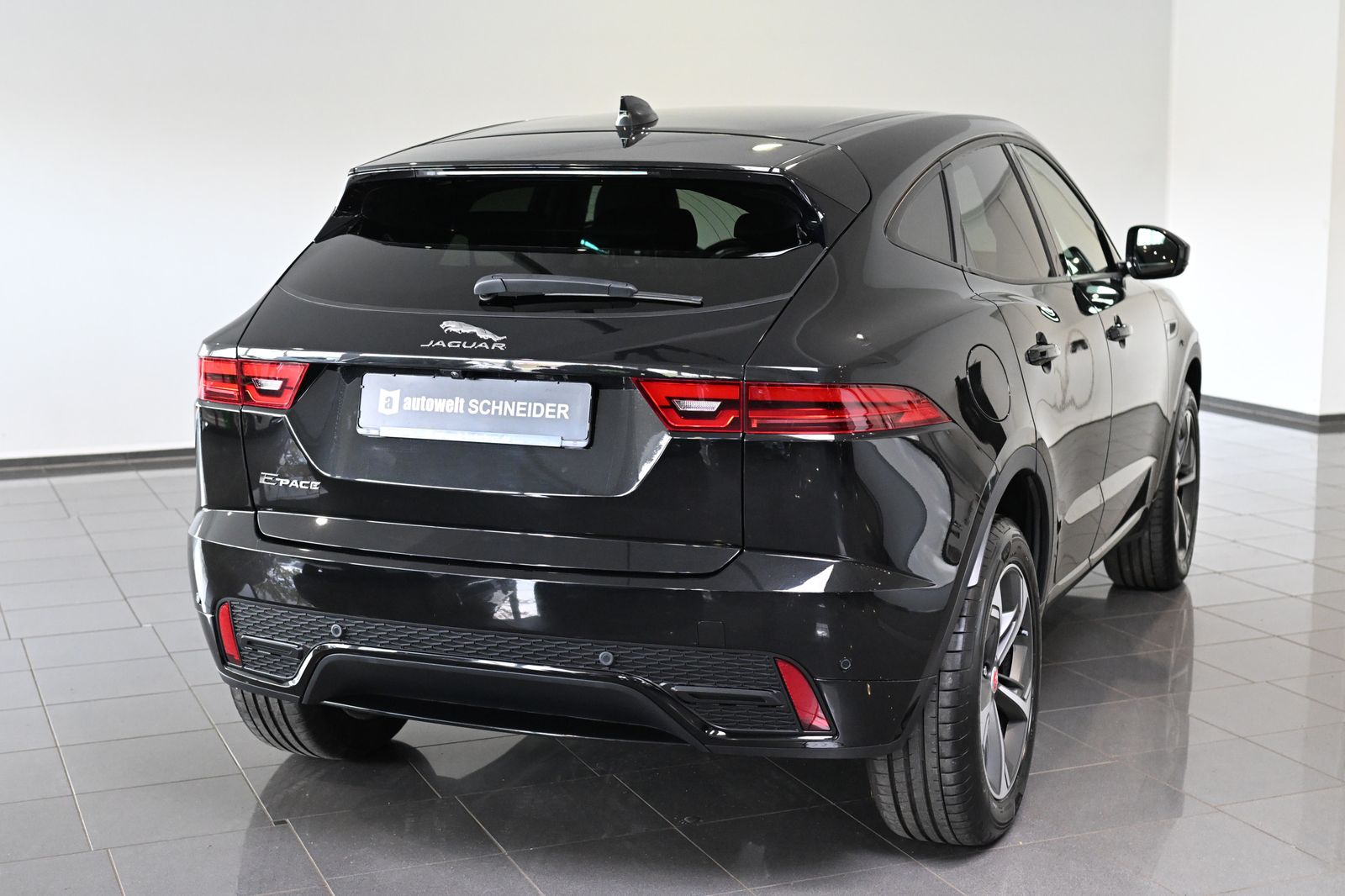 Jaguar E-PACE D163 R-Dynamic SE AWD Leder ACC 19"