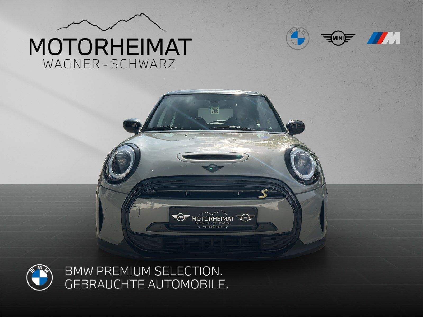 MINI Cooper SE Classic Piano Black - Samsaru's Car Outlet