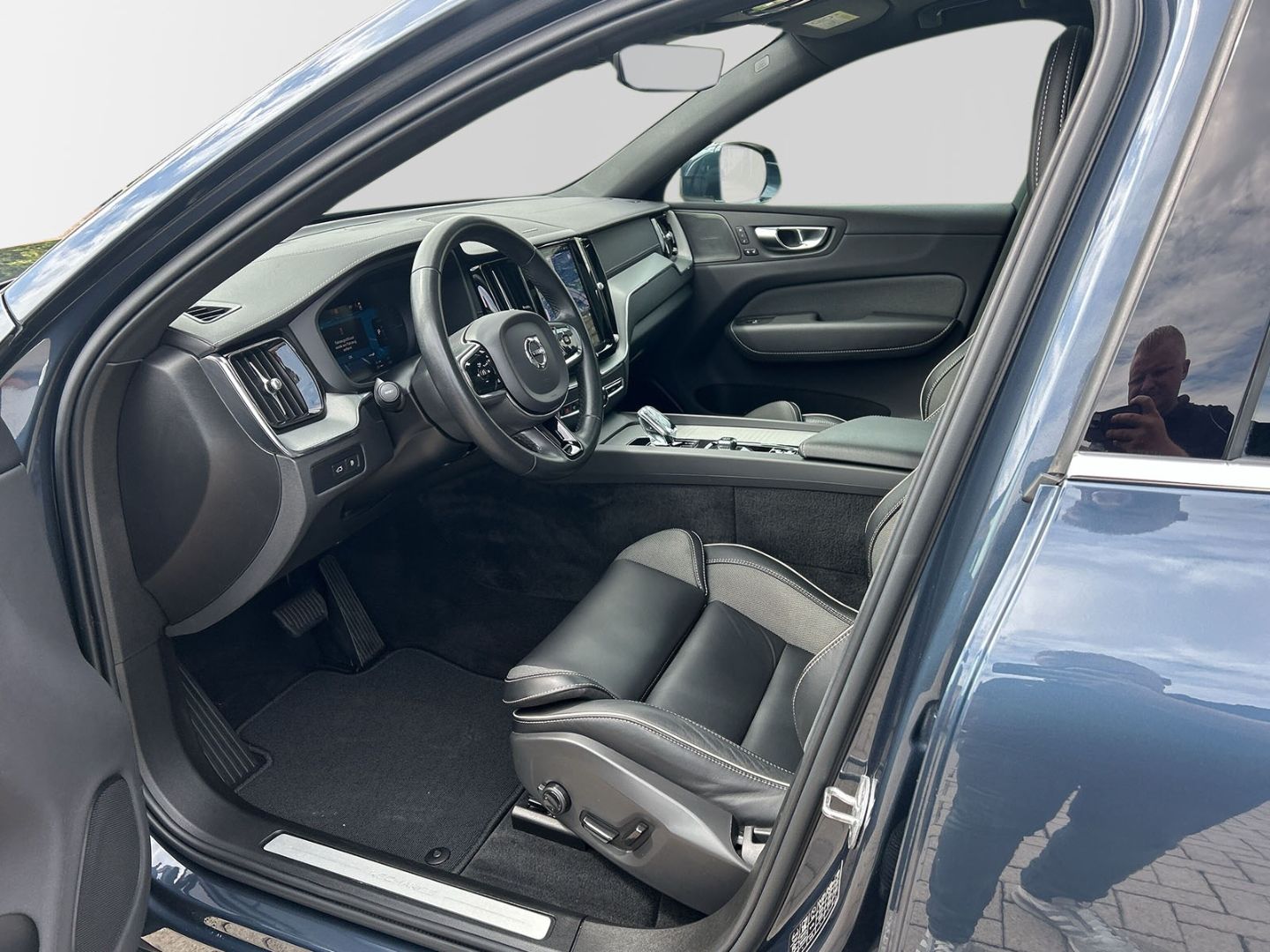 Volvo XC60 Recharge T8 AWD Ultimate Bright 21'' ACC AH