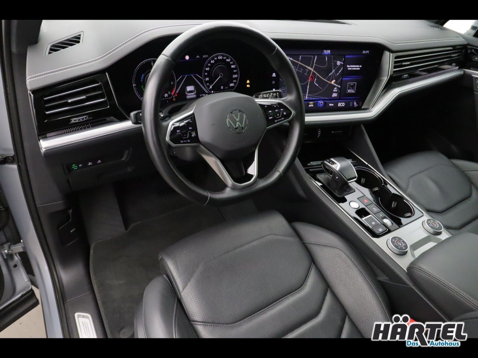 Volkswagen Touareg Elegance eHybrid 3.0 V6 TSI Tiptronic - Samsaru's Car Outlet