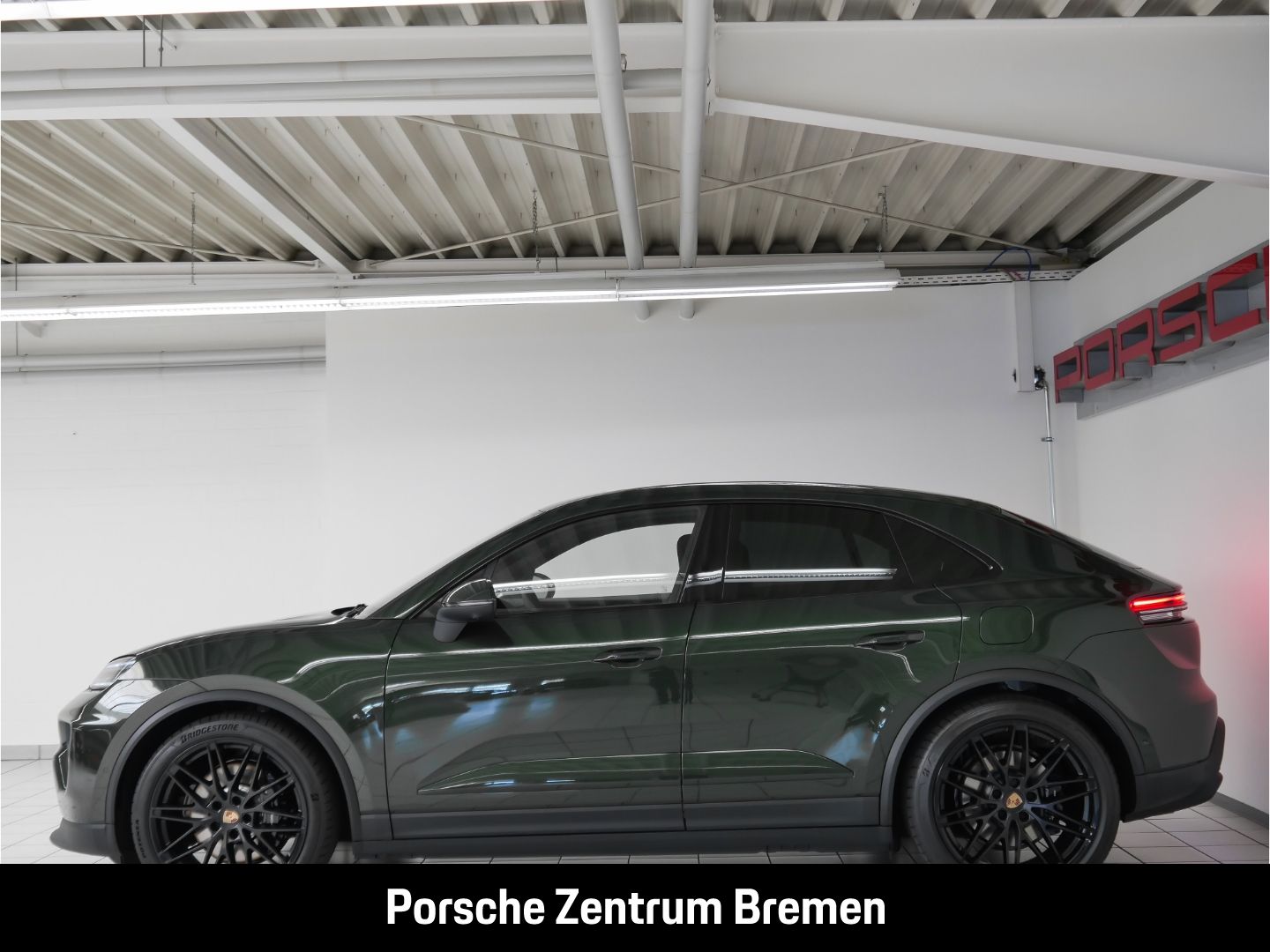 Porsche Macan 4 S Burmester Pano InnoDrive Luftfederung