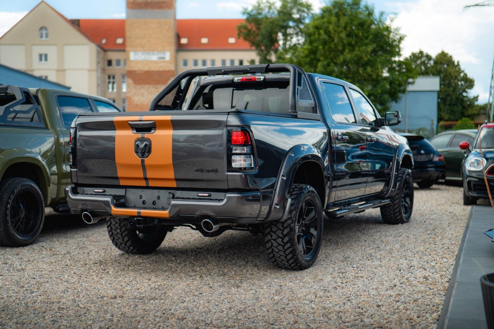 Dodge RAM 5.7 V8 HEMI 4x4 OFFROAD Night-Paket *LED*19%