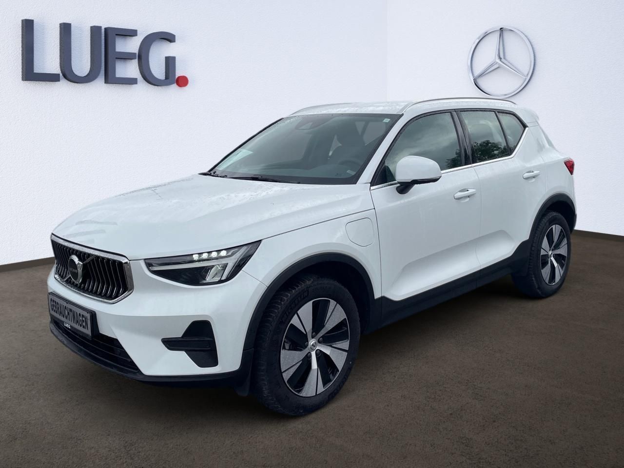 Volvo XC 40 T4 2WD Plus Bright Plug-In NAVI+LED+AHK+