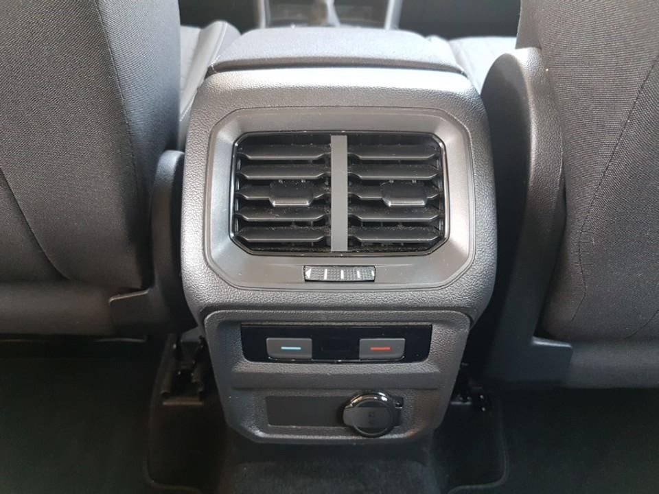 Volkswagen Tiguan Life 1.5 TSI - Samsaru's Car Outlet