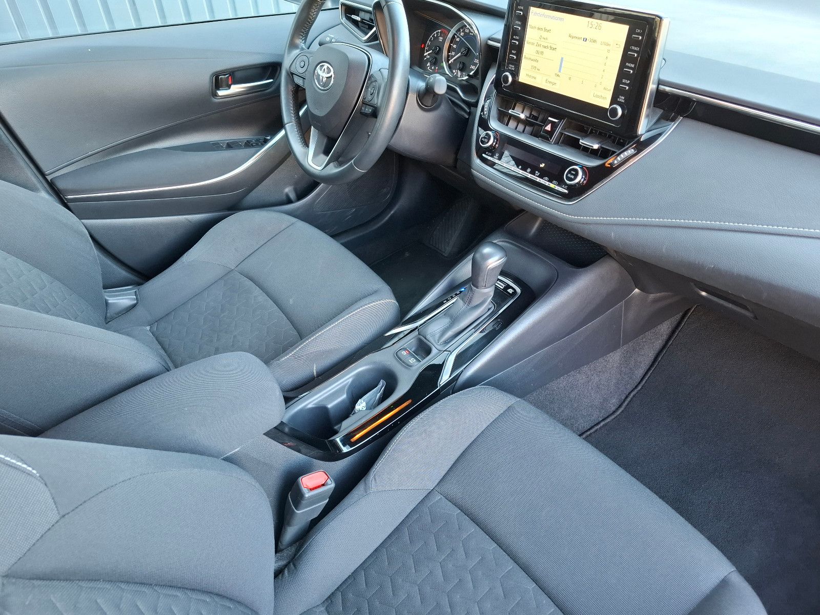 Toyota Corolla 1.8 Hybrid - Samsaru's Car Outlet