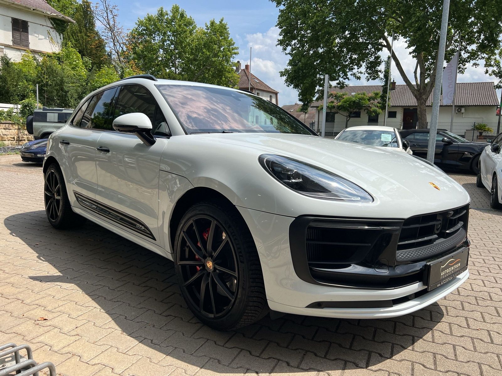 Porsche Macan GTS - Samsaru's Car Outlet
